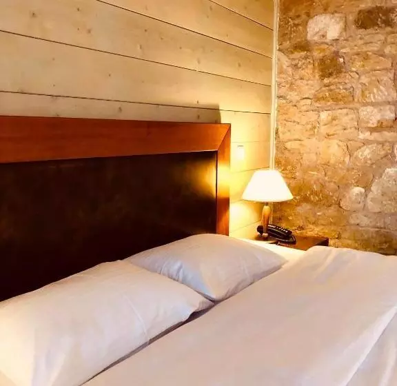 エコノミールーム, Alpen House Hotel & Suites