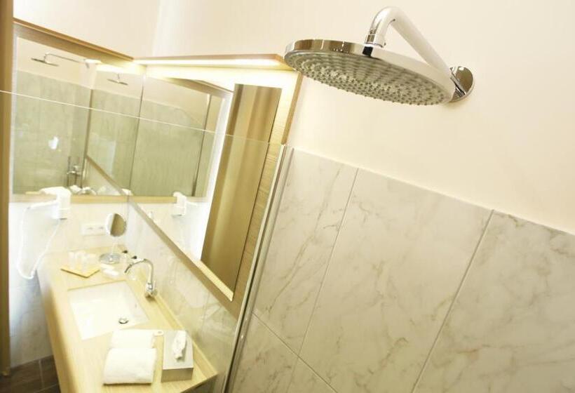 Номер бизнес-класса, Villa Will