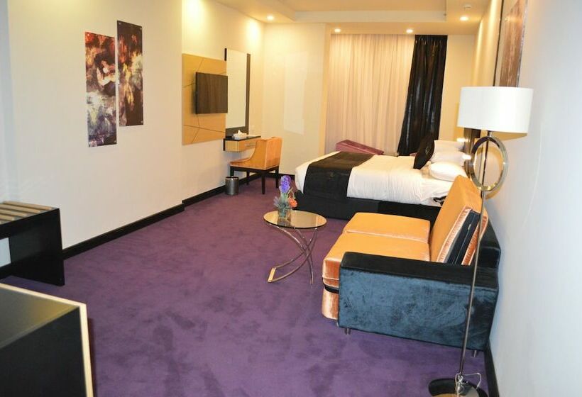 اتاق سوپریور با چشمانداز شهر, Eastern Al Montazah