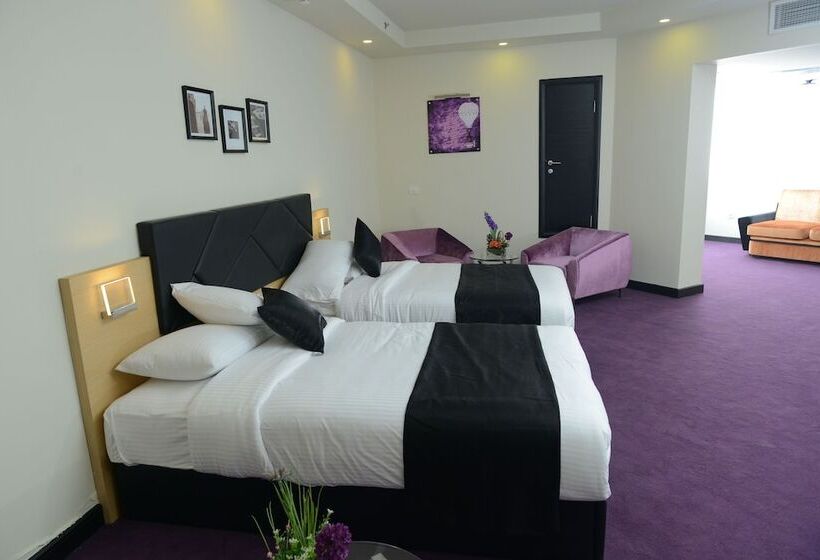 سوئیت پرزیدنت, Eastern Al Montazah