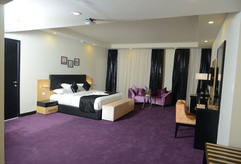 سوئیت پرزیدنت, Eastern Al Montazah