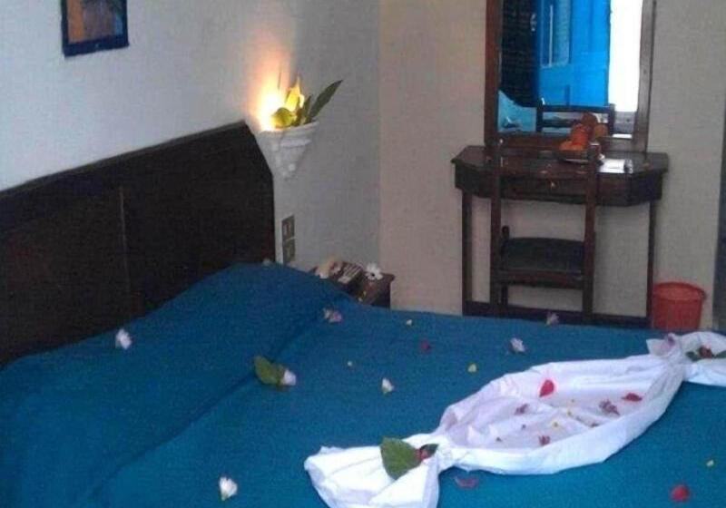 سوییت جونیور با چشمانداز استخر, Eastern Al Montazah