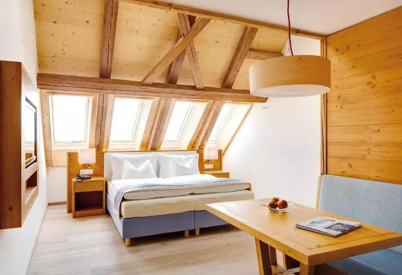 Suite, Friedheim
