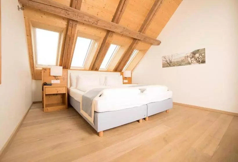 Suite, Friedheim