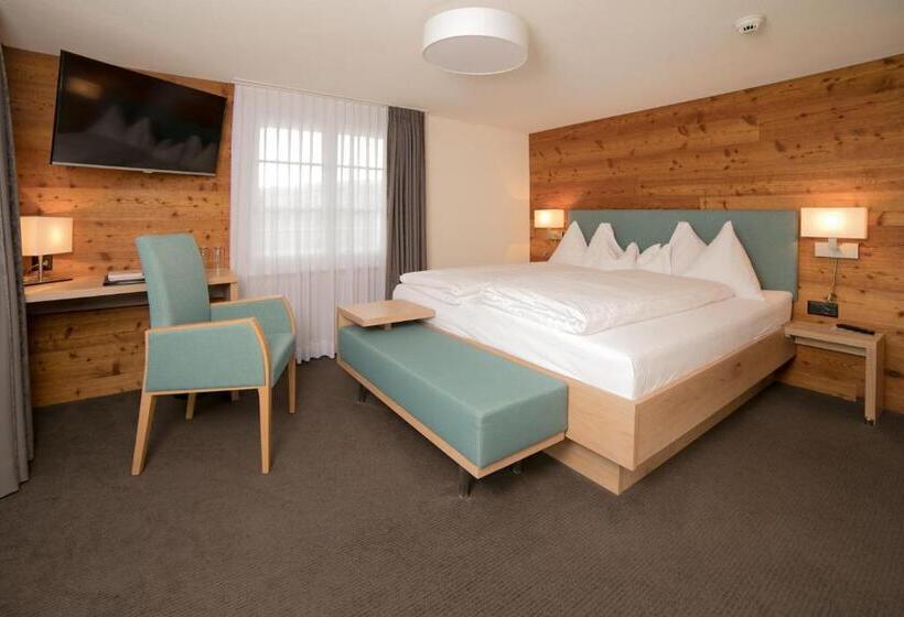 غرفة قياسية مزوَّدة بشُرفة, Friedheim