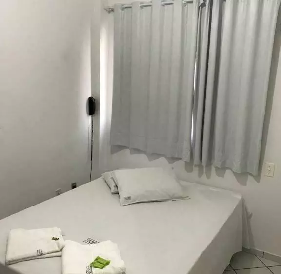 اتاق استاندارد, Los Angeles