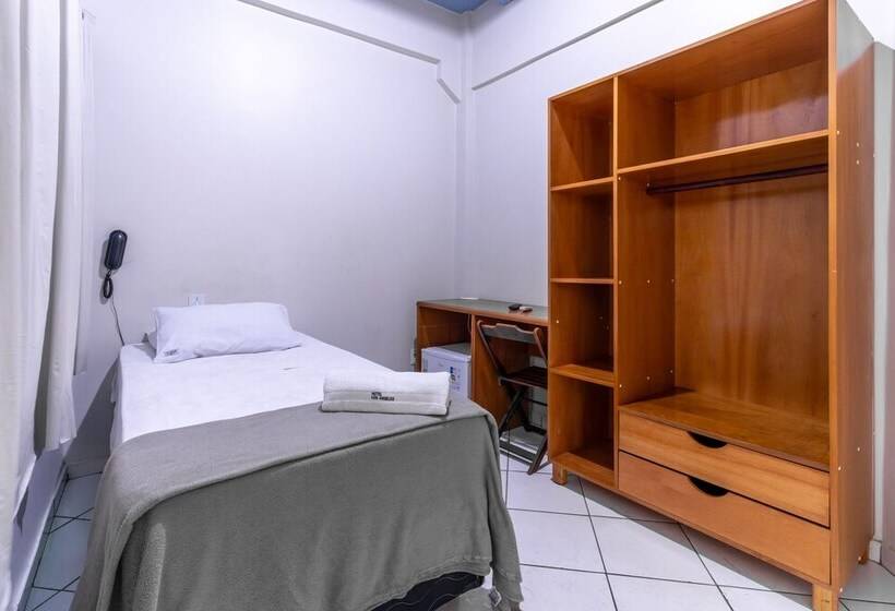 غرفة قياسية فردية, Los Angeles