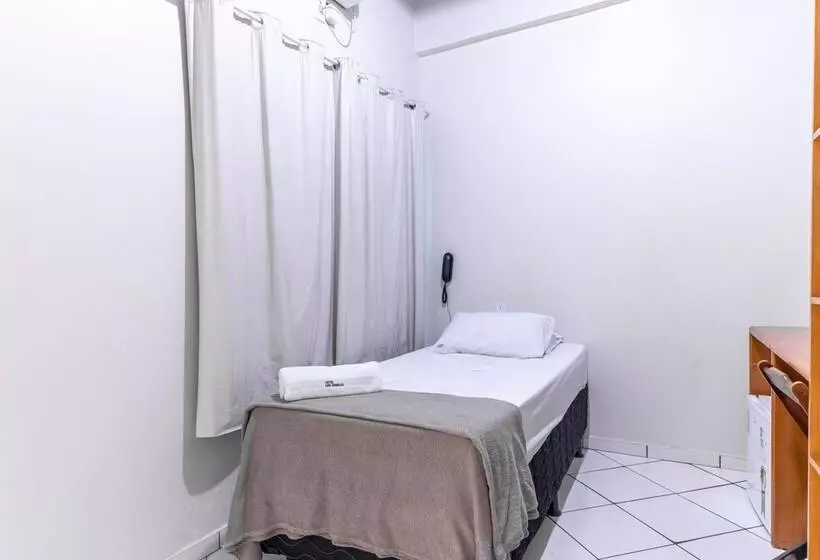 اتاق استاندارد یک نفره, Los Angeles