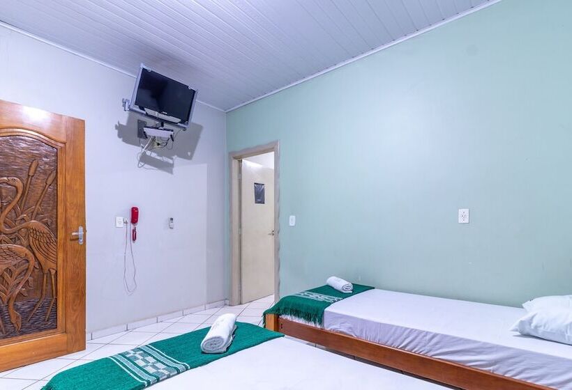 غرفة عائلية, Los Angeles