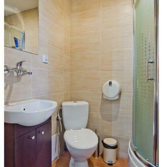 共用房间的床, One World Hostel Kraków