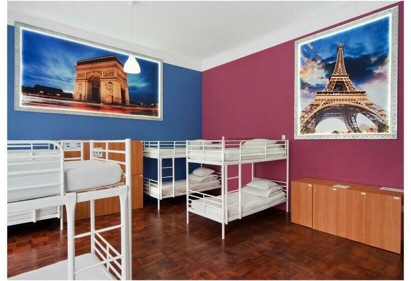 共用房间的床, One World Hostel Kraków