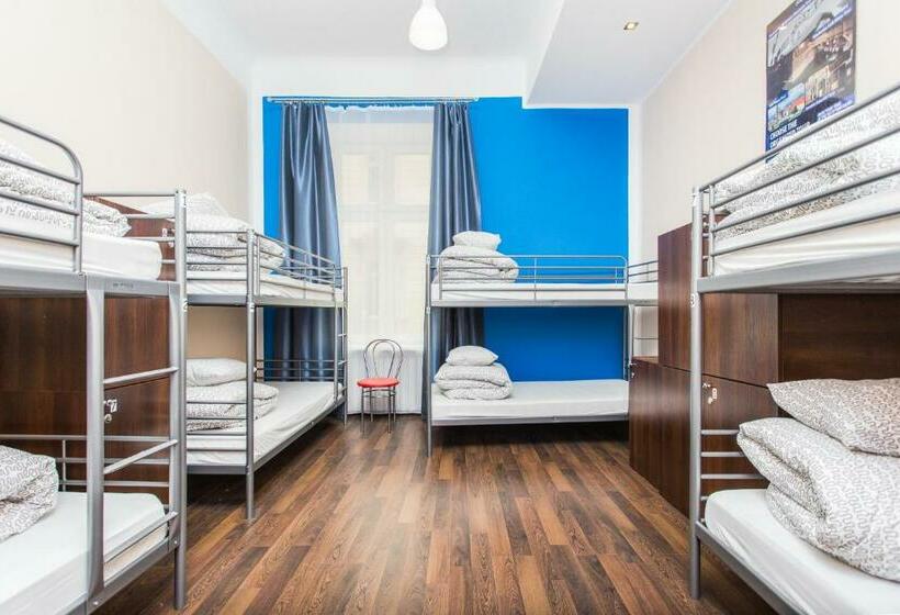 Кровать в Общей Комнате, One World Hostel Kraków