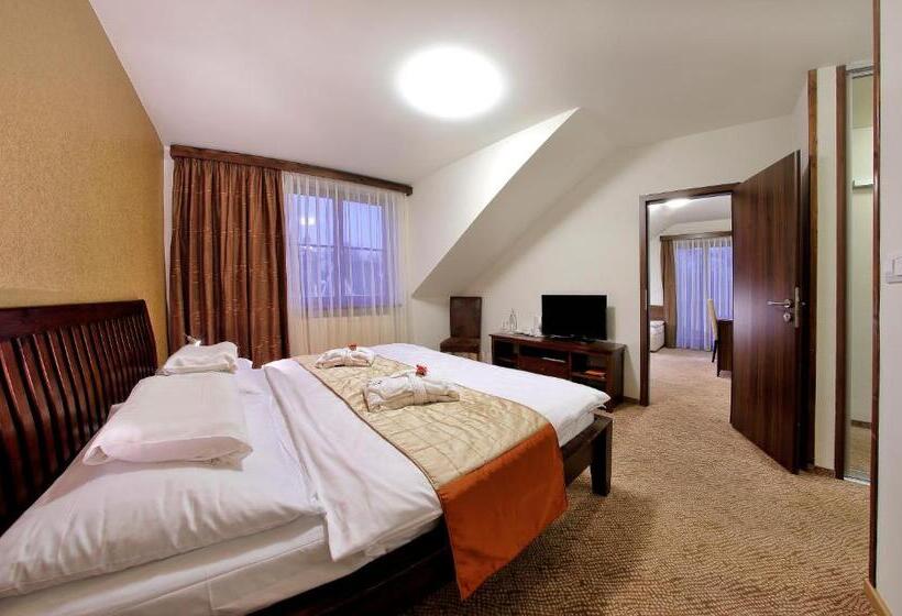 발코니가 있는 스위트, Penzion Drak