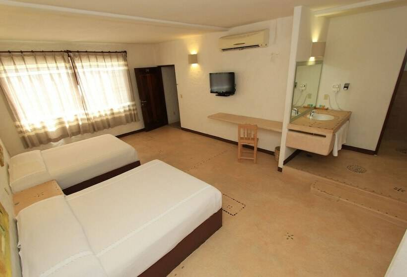 غرفه قياسيه سريرين مزدوجين, Plaza Tangolunda