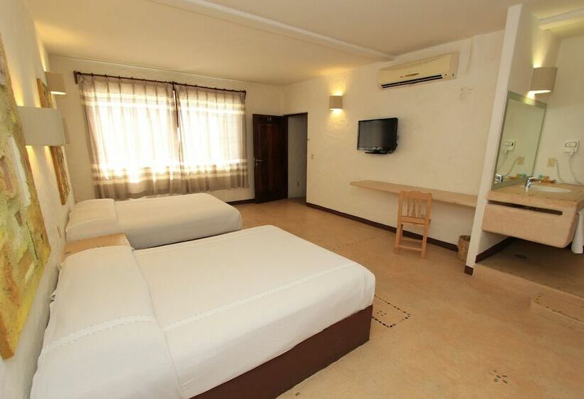 غرفه قياسيه سريرين مزدوجين, Plaza Tangolunda