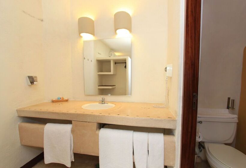 غرفه قياسيه سريرين مزدوجين, Plaza Tangolunda