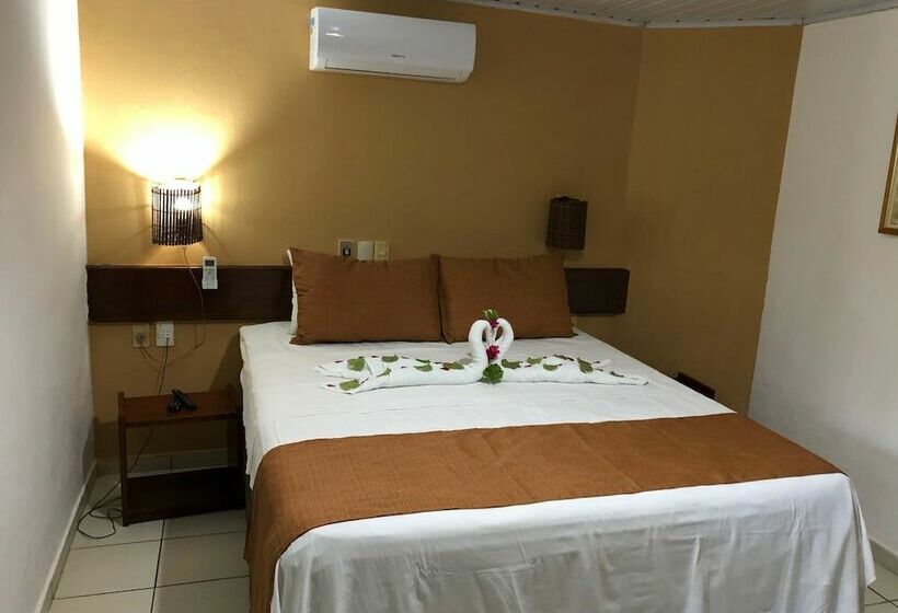 کلبه ییلاقی, Praia Do Encanto