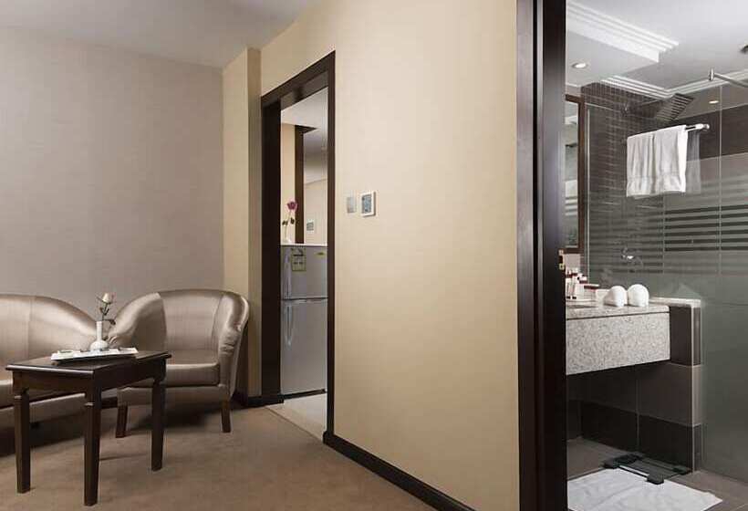 חדר סטודיו סטנדרד, Razana Al Rowdah