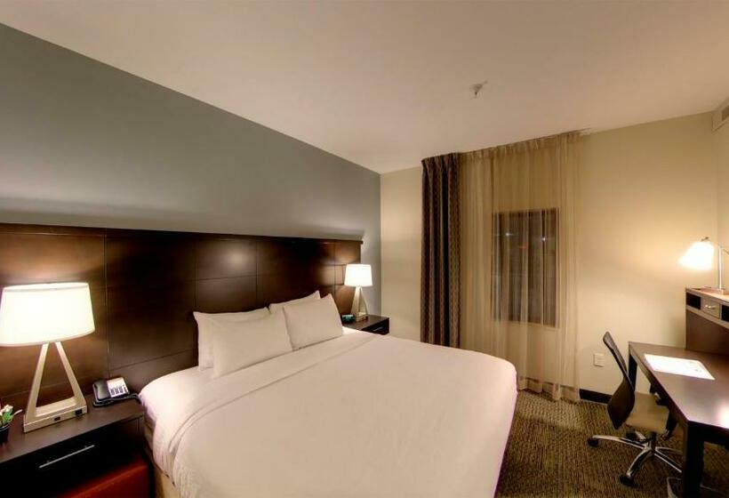 キングサイズベッドのスイートルーム, Staybridge Suites Ann Arbor Research Parkway, An Ihg