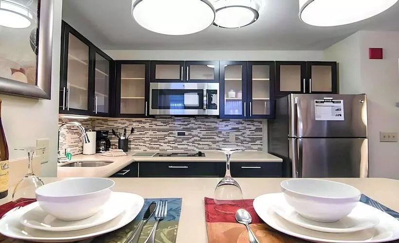 スタンダードスタジオ, Staybridge Suites Marquette, An Ihg