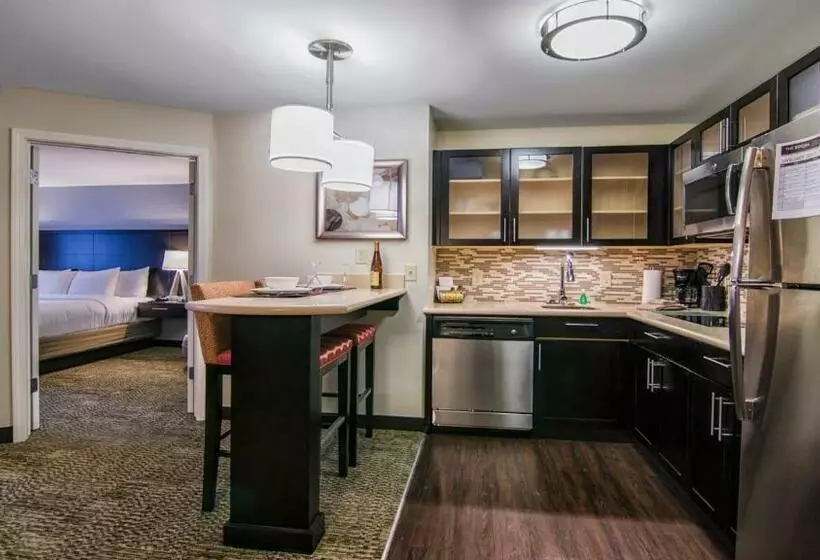 スイート, Staybridge Suites Marquette, An Ihg