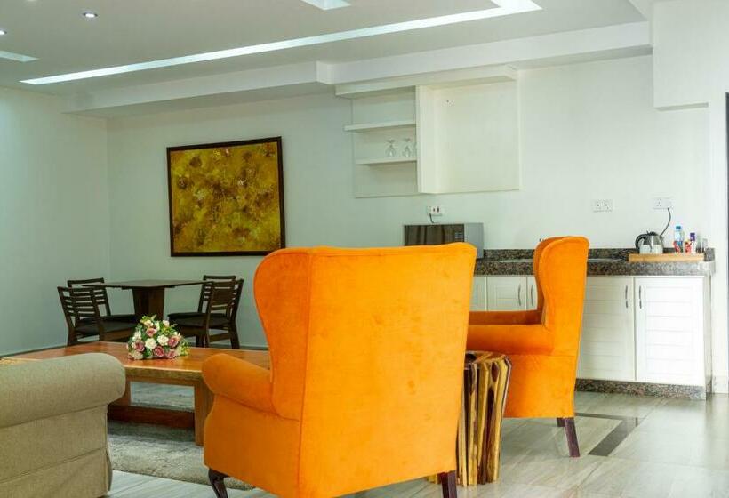 سوییت اجرایی, Twangale Resort & Spa