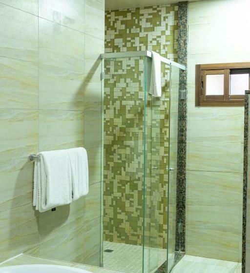 سوییت اجرایی, Twangale Resort & Spa