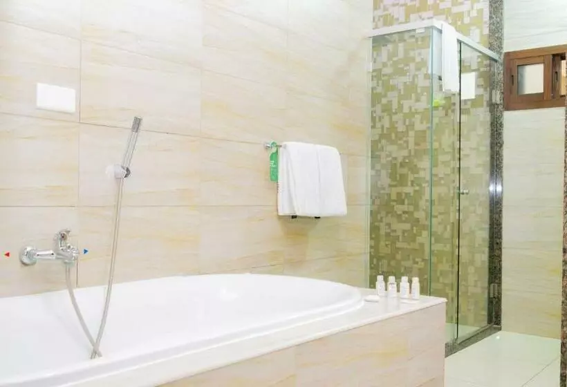 سوییت اجرایی, Twangale Resort & Spa