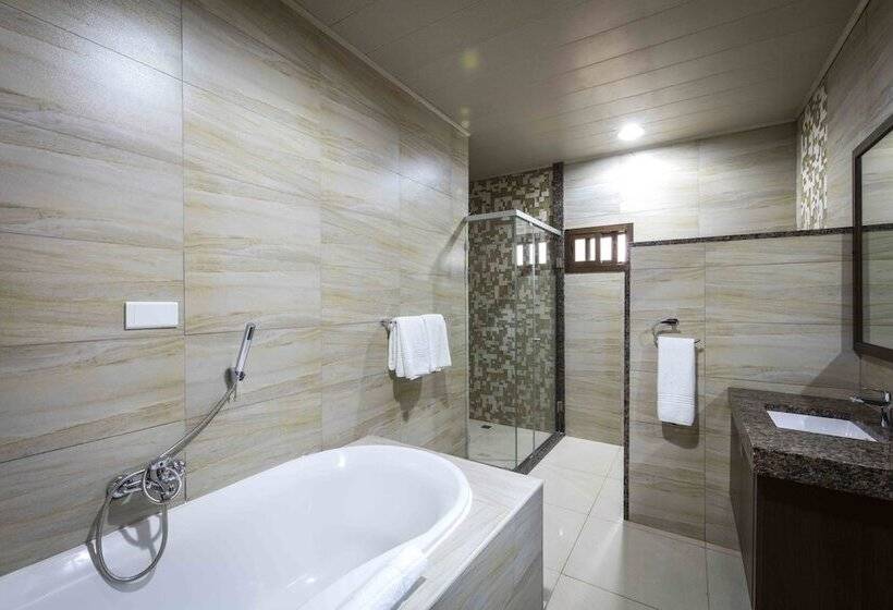 سوییت اجرایی, Twangale Resort & Spa