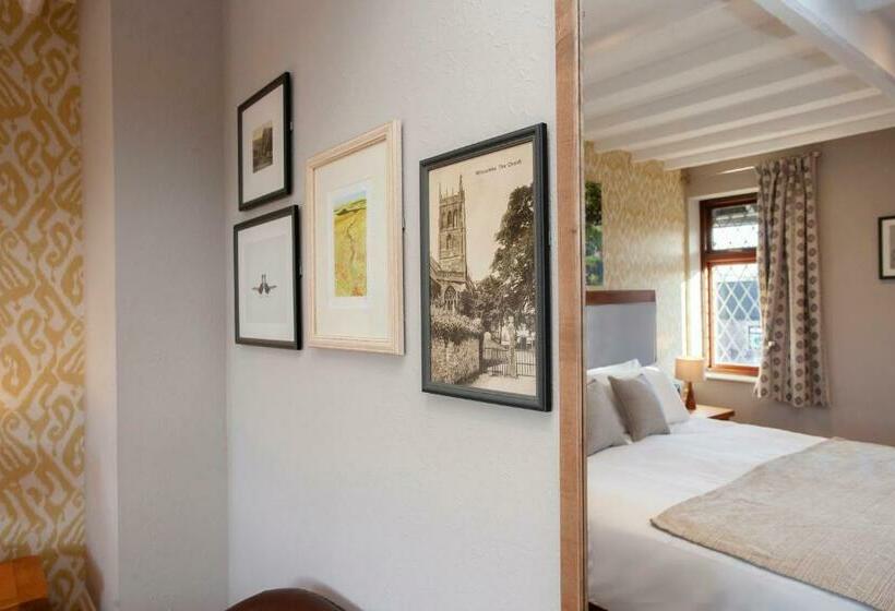 غرفة سوبيريور, The Woodborough Inn