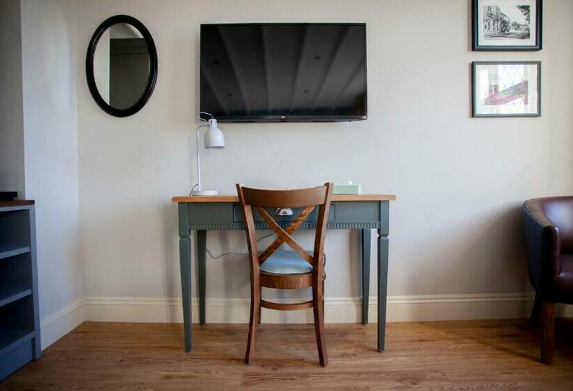 غرفة سوبيريور, The Woodborough Inn
