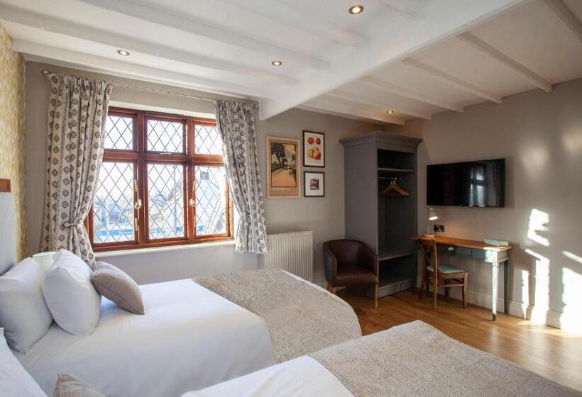 غرفة قياسية, The Woodborough Inn