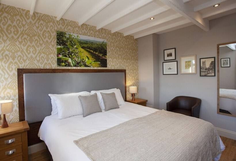 غرفة سوبيريور, The Woodborough Inn