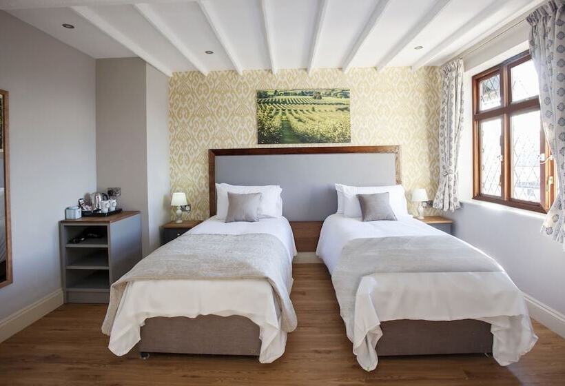 غرفة قياسية, The Woodborough Inn