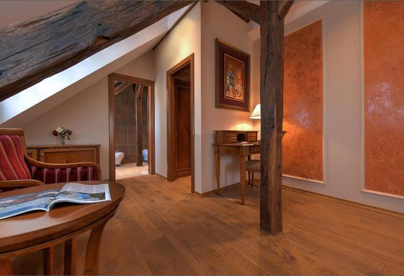 디럭스 룸 킹사이즈 침대, Dvorac Jurjevec