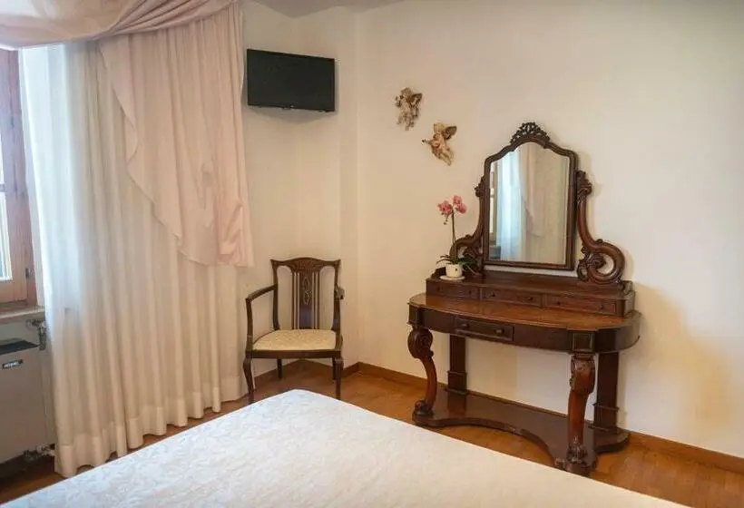 デラックスルーム, B&b Il Chiostro Assisi