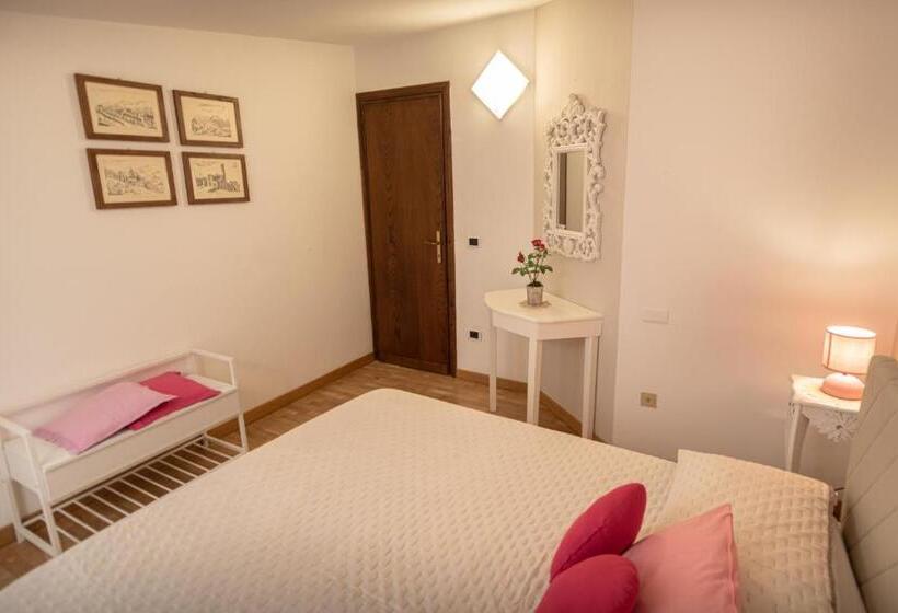 اتاق لوکس, B&b Il Chiostro Assisi
