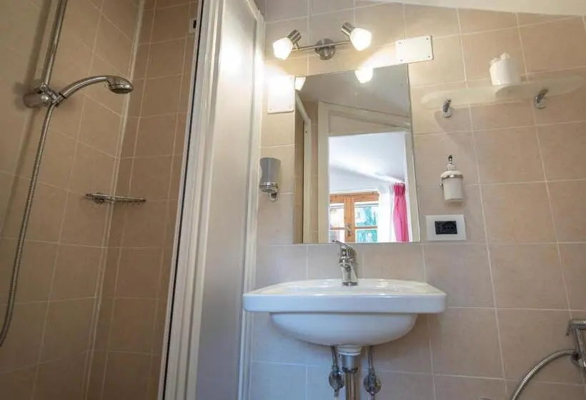 デラックスルーム, B&b Il Chiostro Assisi