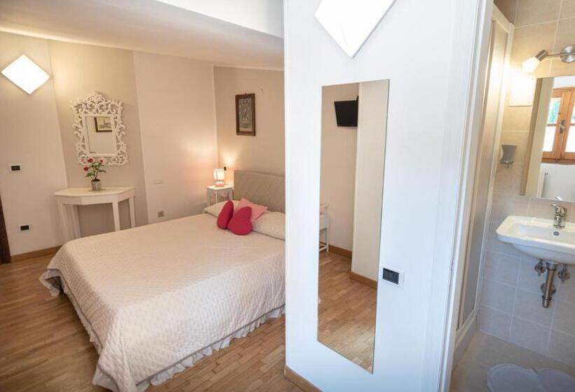 اتاق لوکس, B&b Il Chiostro Assisi