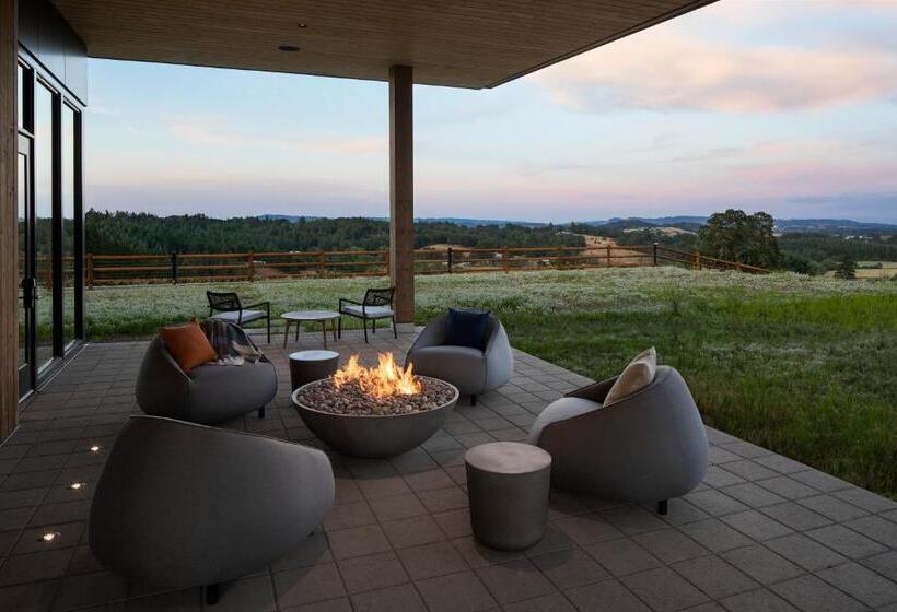 غرفة قياسية سرير كينج لذوى الإحتياجات الخاصة, Inn The Ground