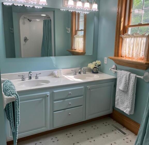 غرفة قياسية مطلّة علي الحديقة, The Inn At Woodsong Acres