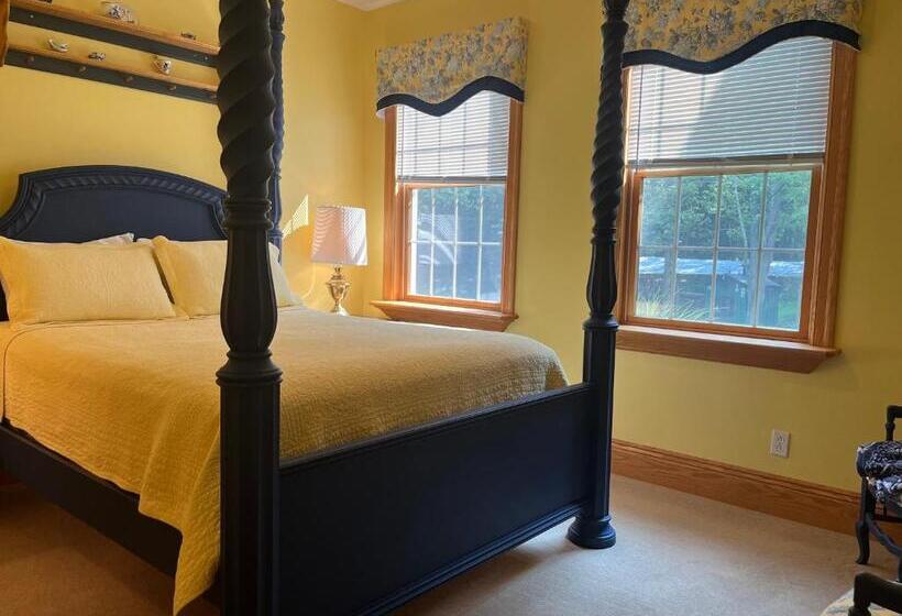 غرفة قياسية مطلّة علي الحديقة, The Inn At Woodsong Acres