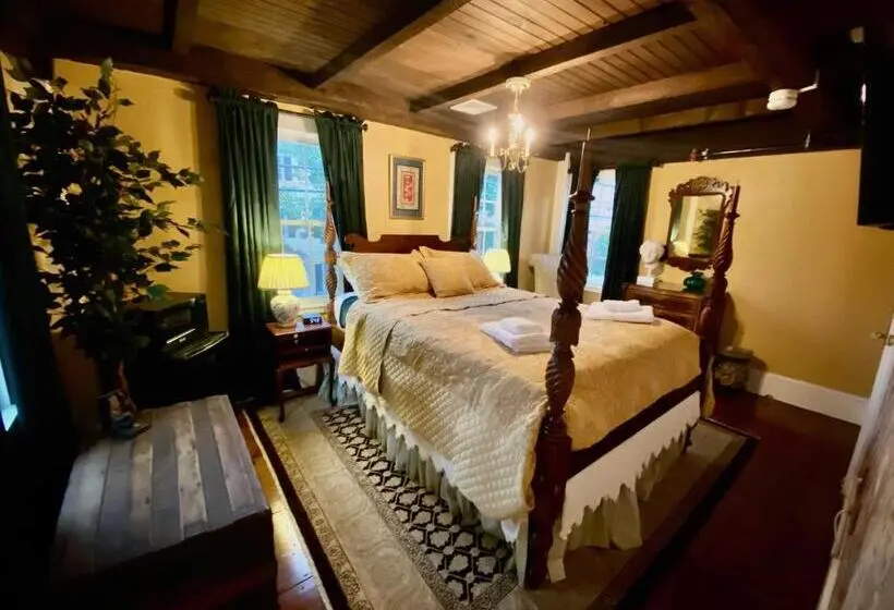 Standard-huone, Silsbee S By Daniels House