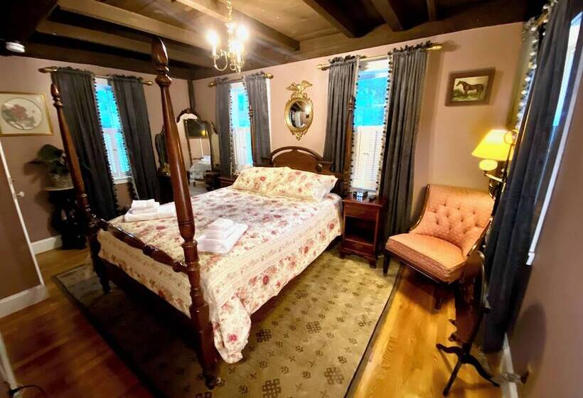 جناح عائلي, Silsbee S By Daniels House