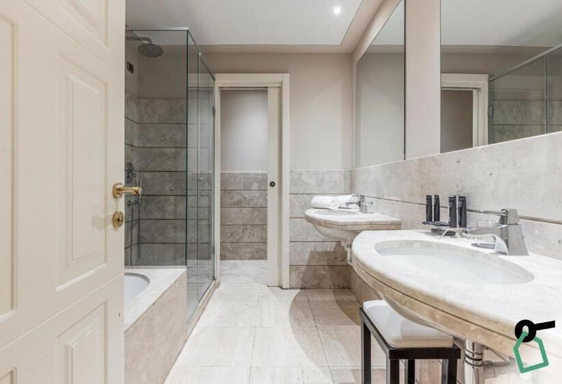 اتاق لوکس با چشمانداز دریا, Hotiday Room Collection Livorno Mascagni