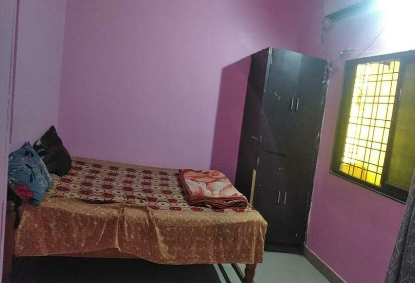 חדר דלוקס, Yashoda Lodge Hingoli