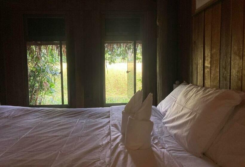 Quarto familiar vista jardim, Buzzas @ Pai Chan