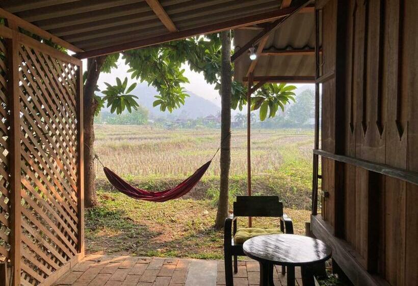 Bungalow Deluxe, Buzzas @ Pai Chan