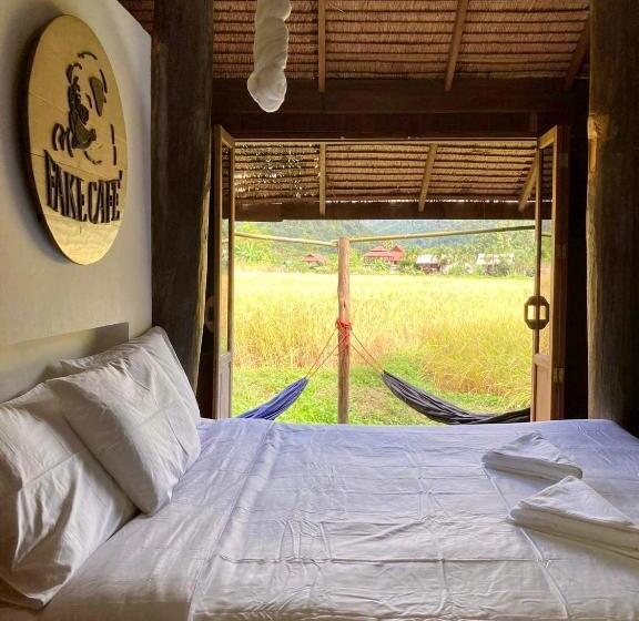 Bungalow Deluxe, Buzzas @ Pai Chan