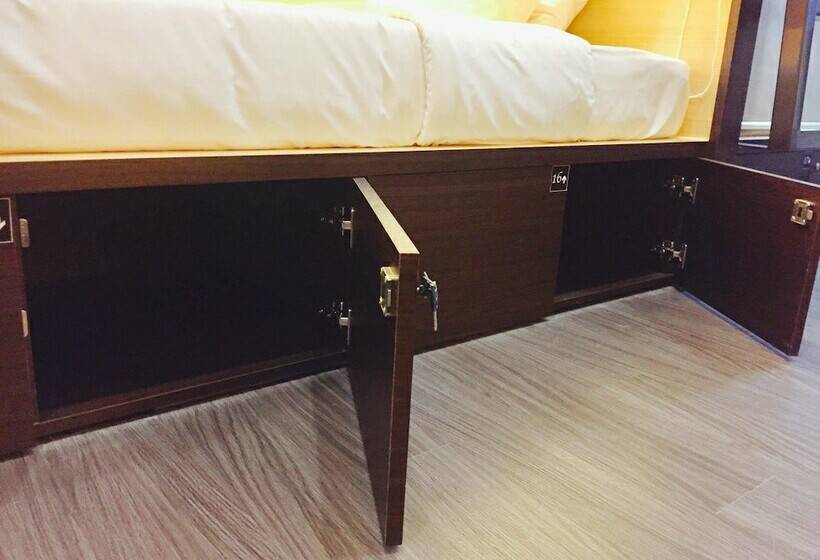 מיטה בחדר משותף, Star Anise Boutique Capsule